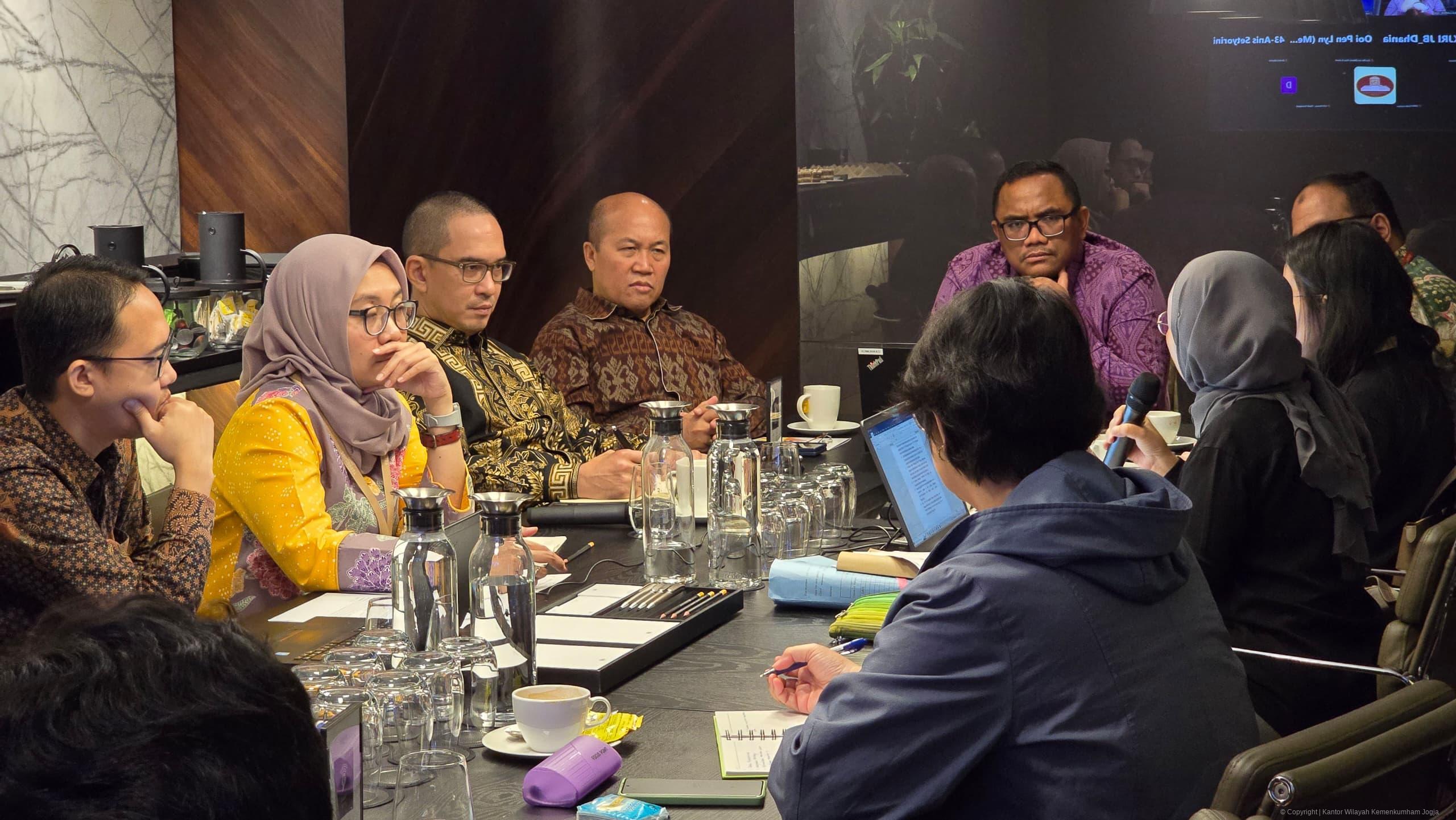 A7EB6C01-A186-4416-846F-8A8C356257F6