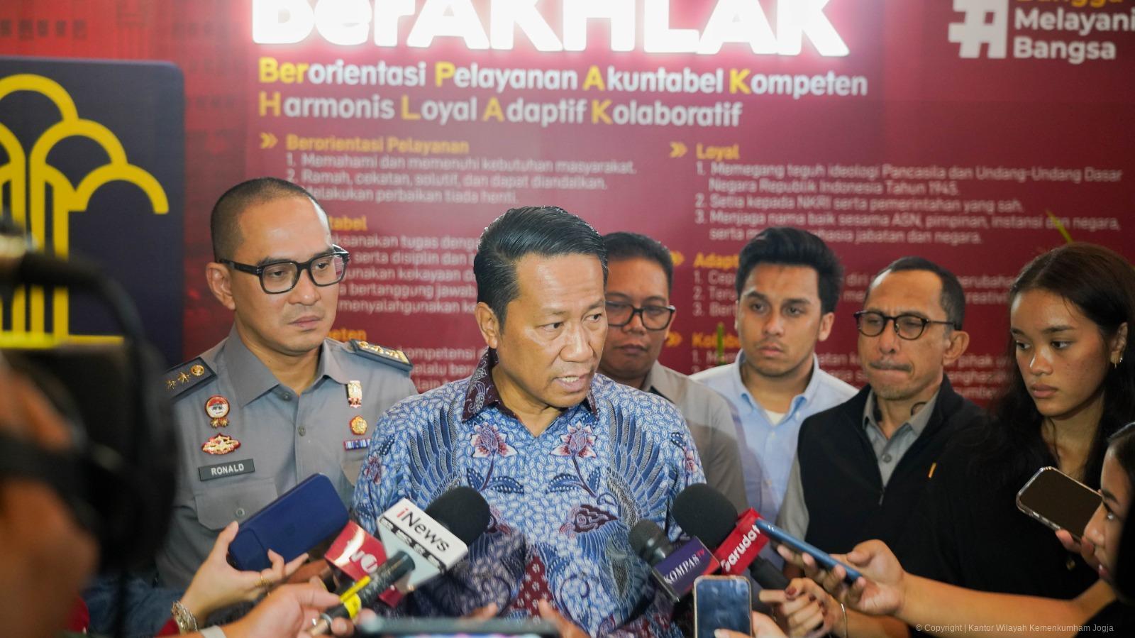 Menkum amnesti 24122024 2