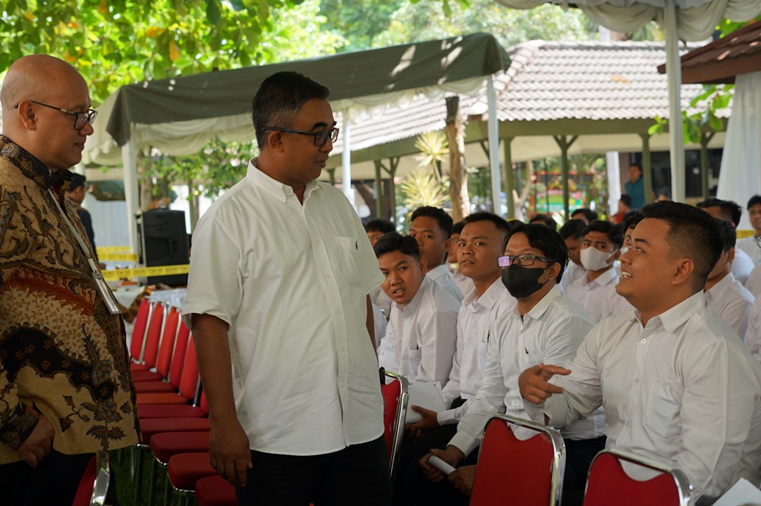 sesditjenpas HMS08313