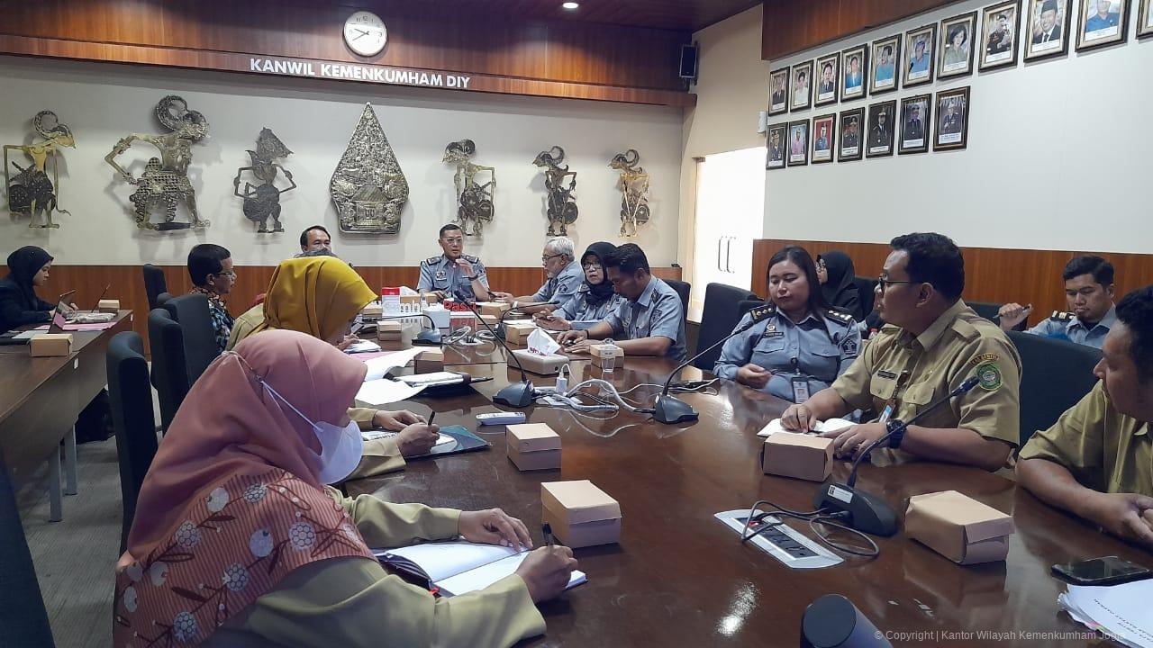 1E09E8DE 2AC9 4213 AA2D 65EF04918B14