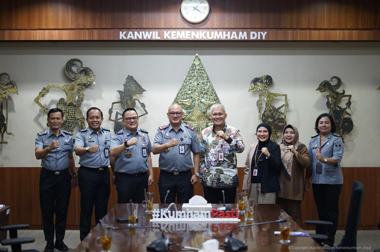 Lakukan Audiensi dengan Kepala OJK DIY, Kakanwil Kemenkumham DIY : Kami Siap menjadi Anggota Satgas PASTI