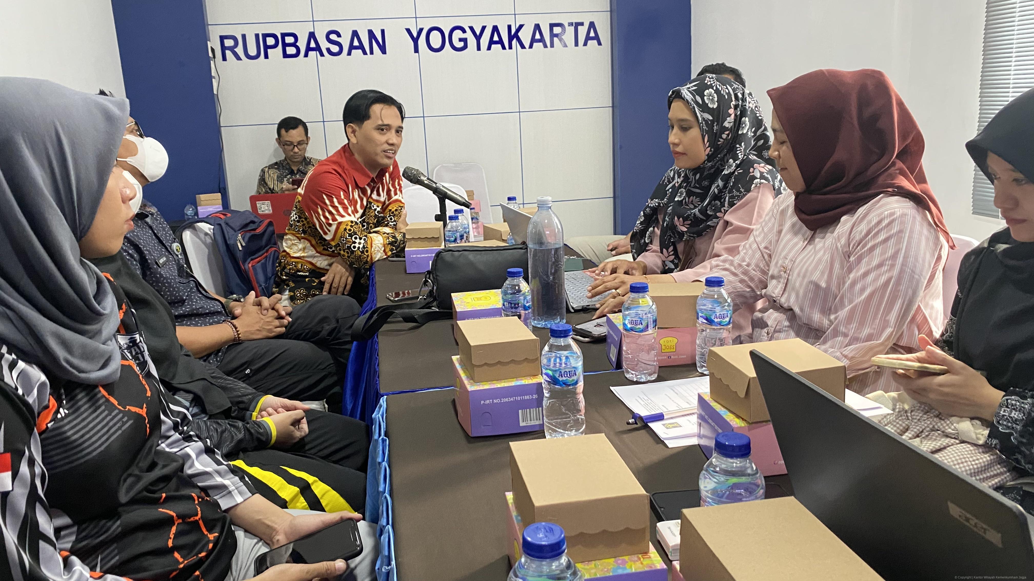 782F1F76 24F0 4365 AE00 9F86CBF5A8B5