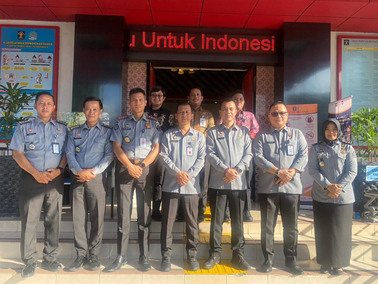 E59D254A 176E 4890 A72A BD59E48E5ABF