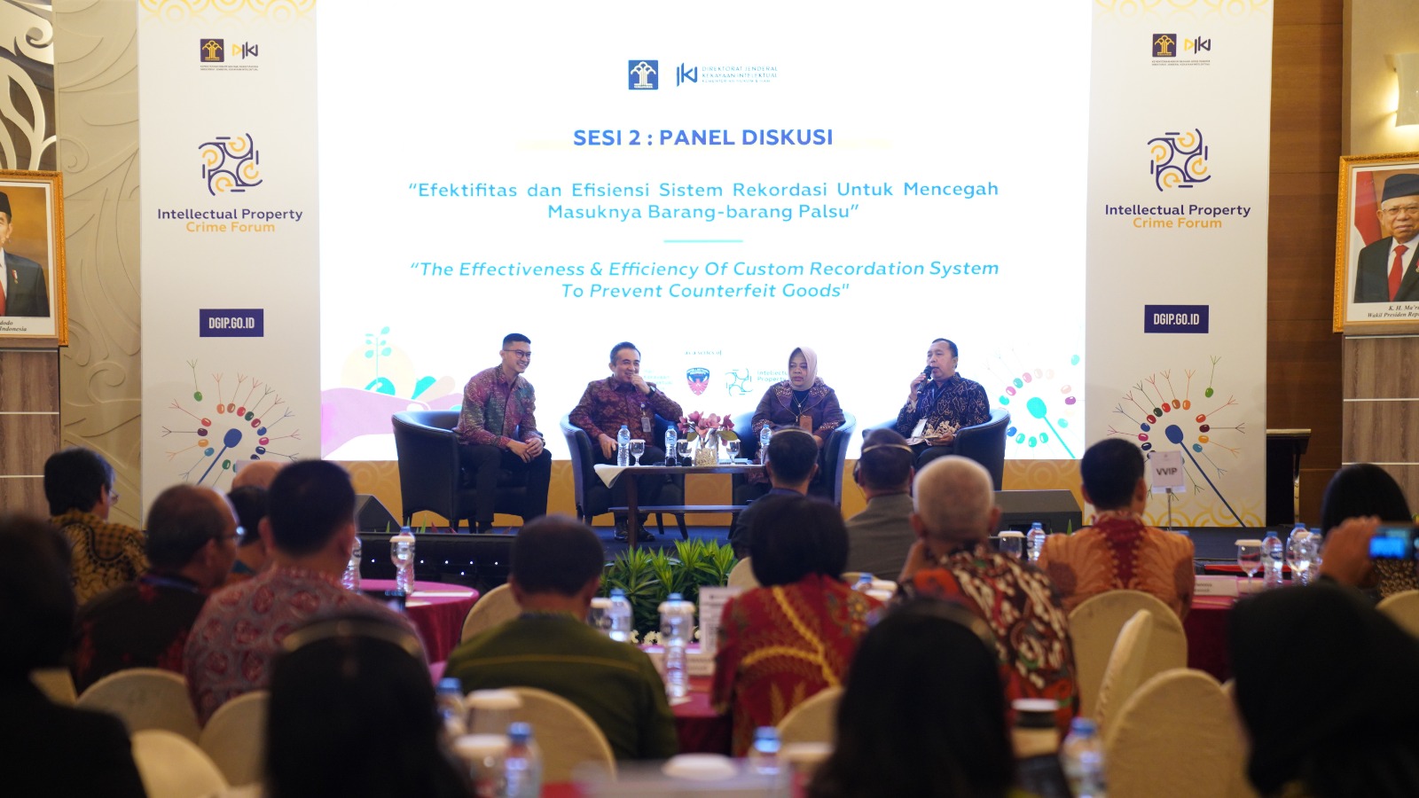 5B9348B1 3534 429F 8763 7B357F2B0042