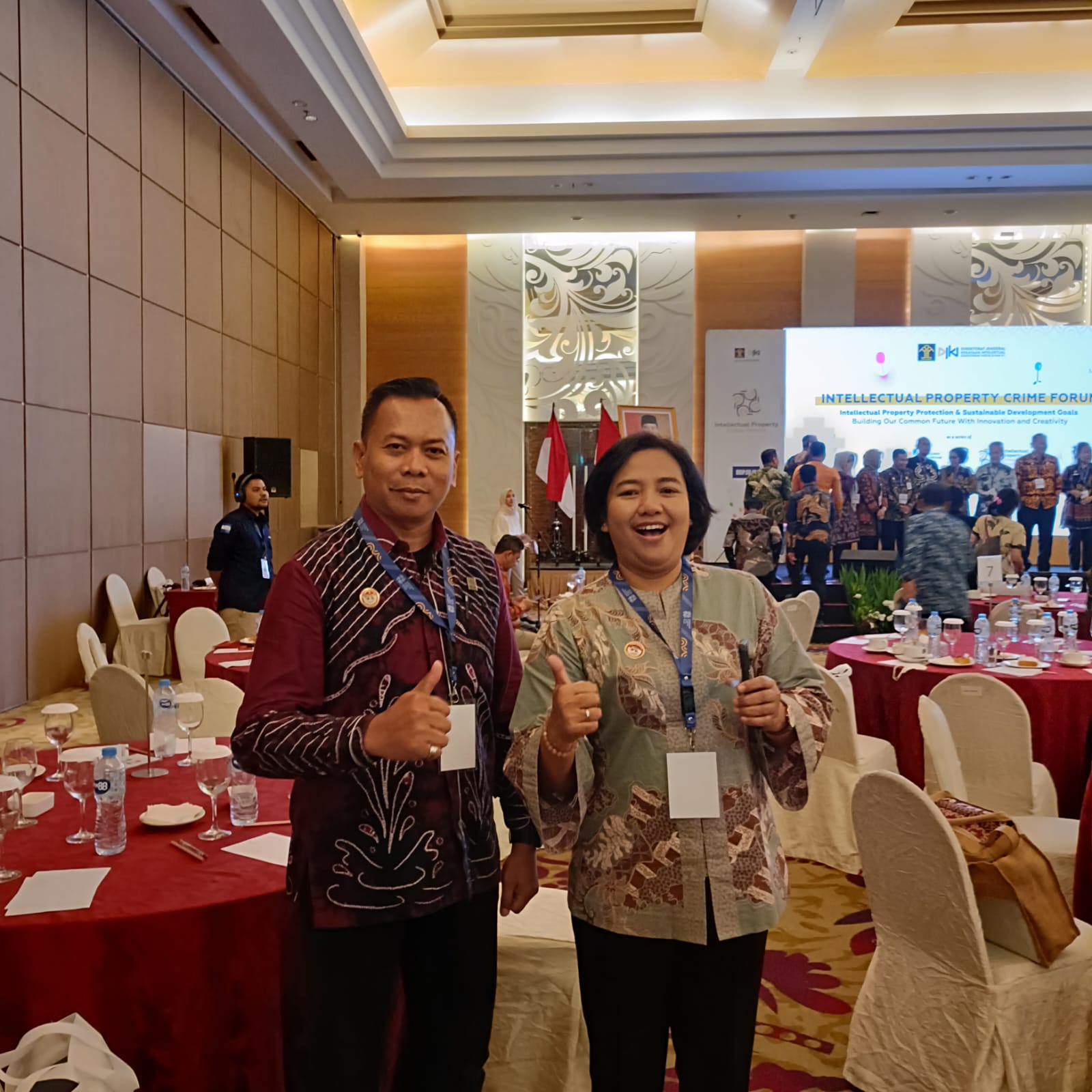 DFB52099 BCD8 471C 8AC0 CA3B0C0FDC6A