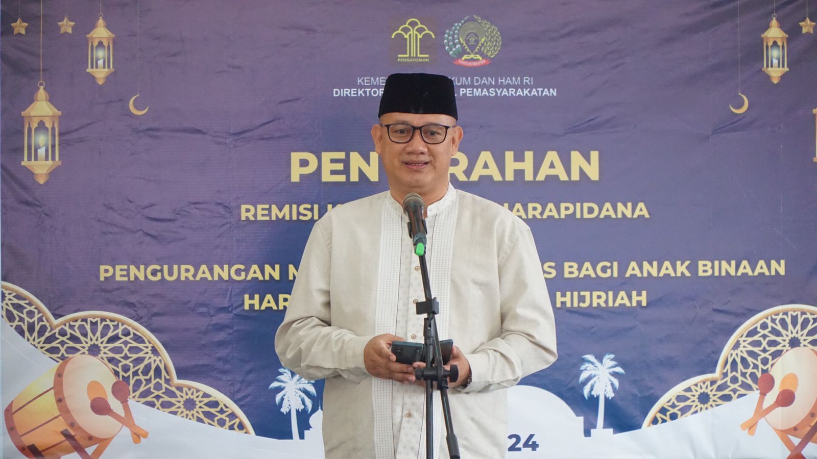 1F985FCB F7F4 42D3 87C3 E005D3CEBFD3