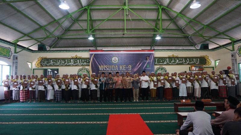 wisuda2710 4