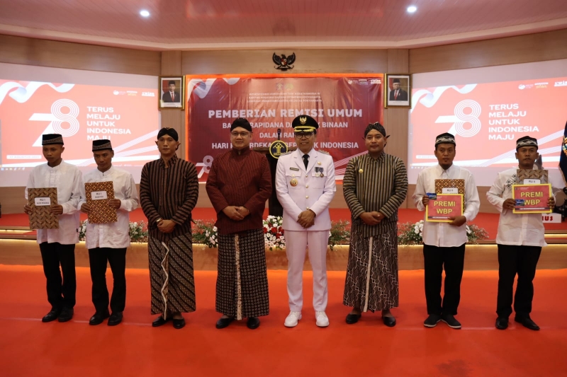 remisimerdeka17008 4