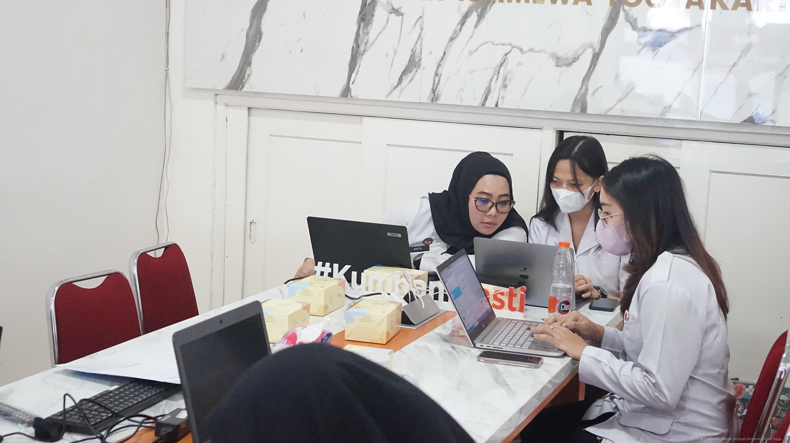 C9C471BE B4F5 4A2E B75C B9F33D2680A3