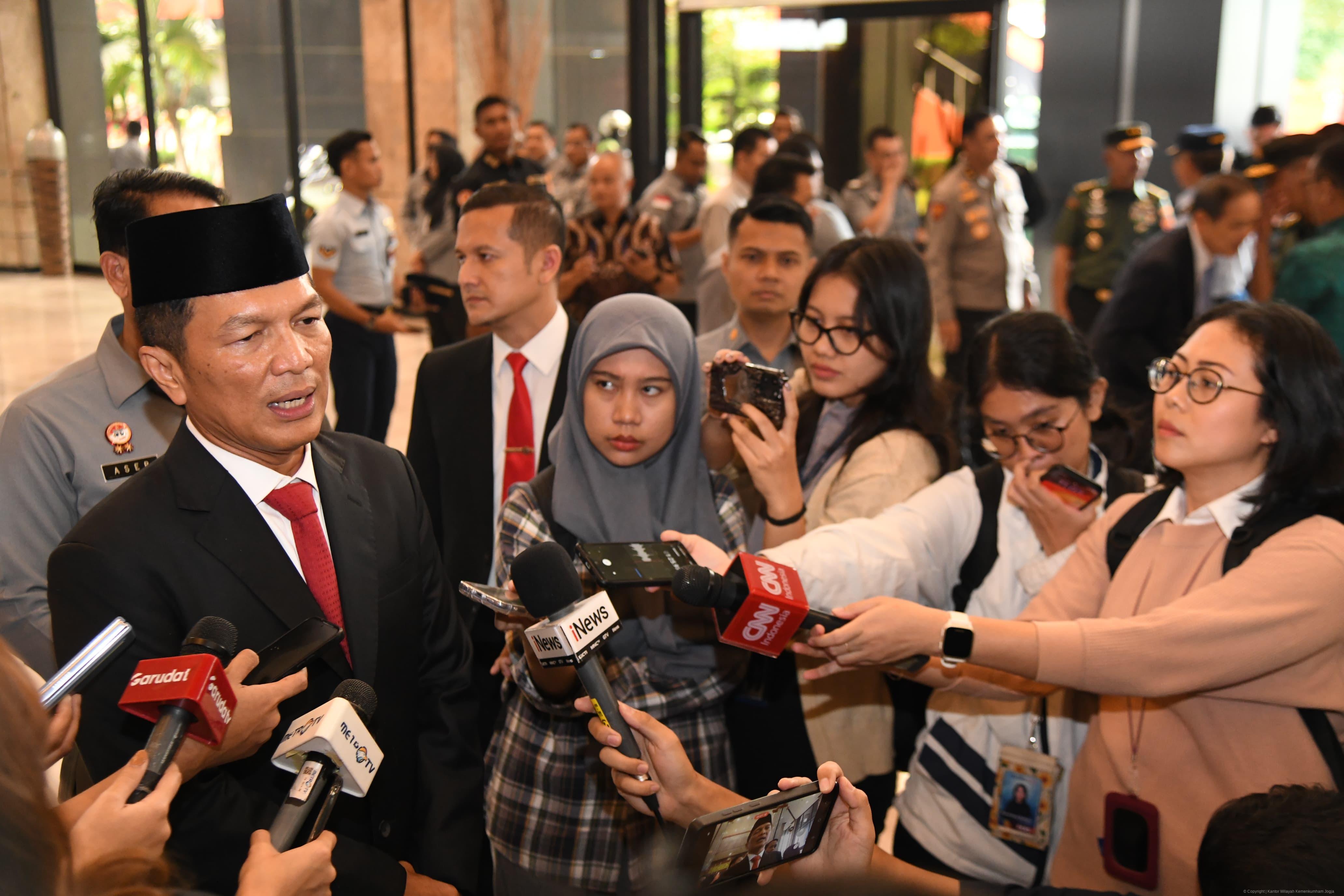 F1356705 8B00 4A8A 8525 96E753BD101C