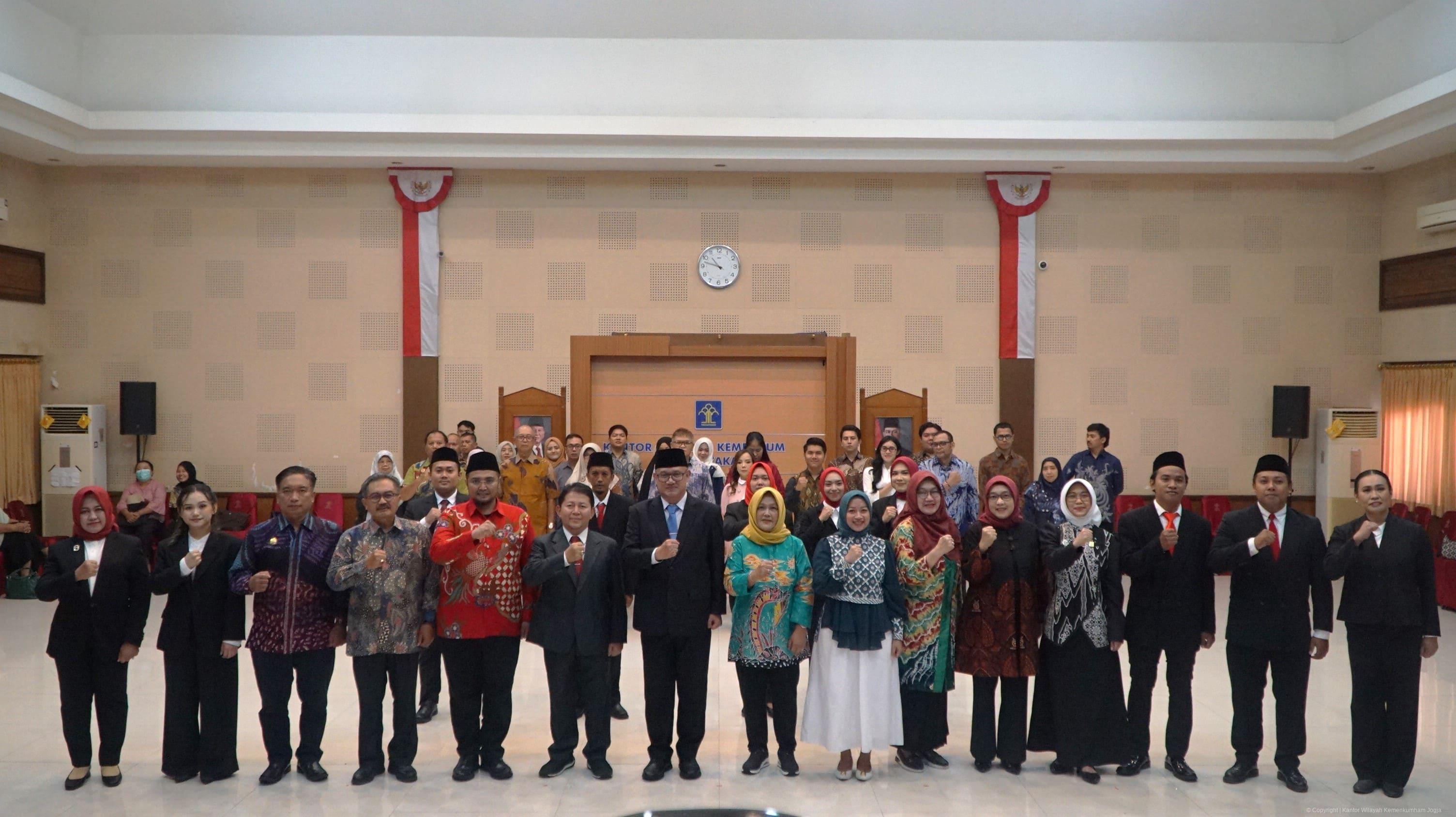 Kemenkum DIY Lantik 10 Notaris, Integritas Profesi Jadi Sorotan di Tengah Tantangan Layanan Hukum